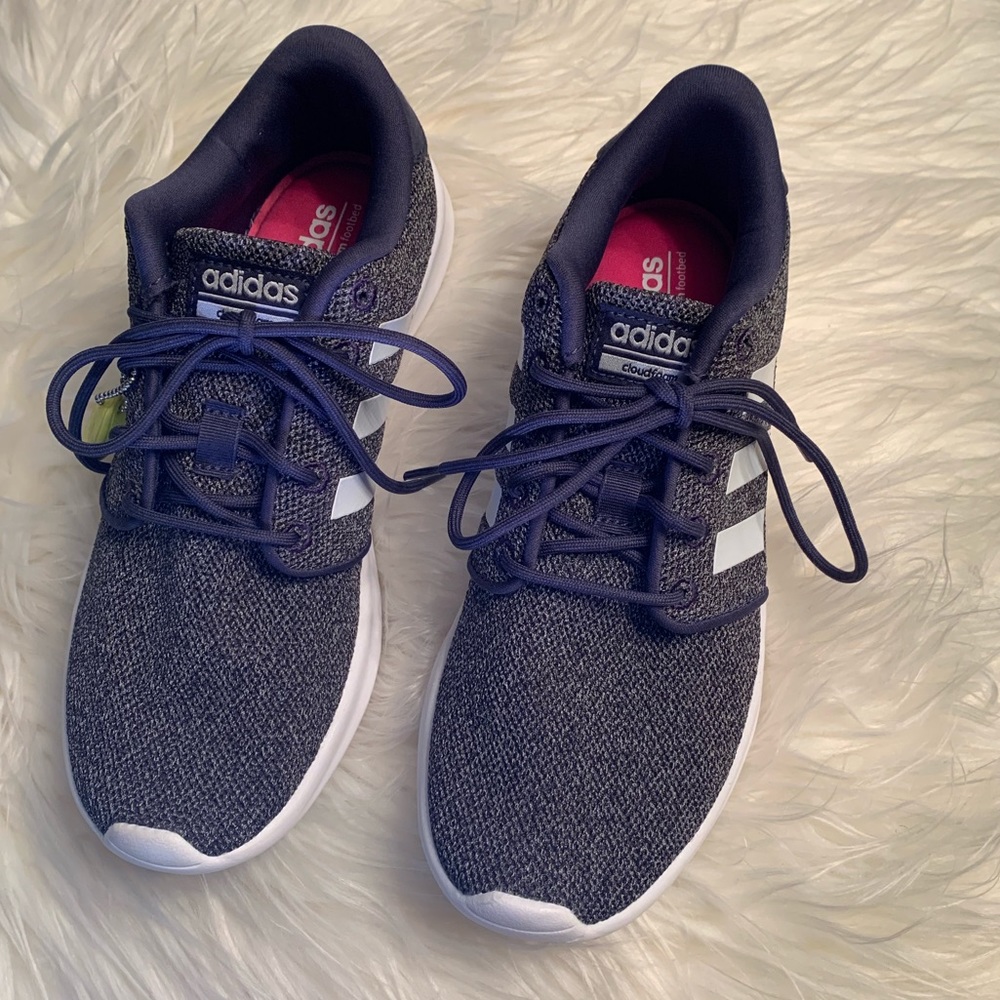 Ladies Adidas Running Shoes 👟 US 6